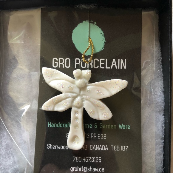 Porcelain dragonfly ornaments - Picture 2 of 3